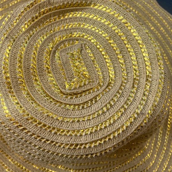 Gymboree hat 3T - Picture 3 of 6